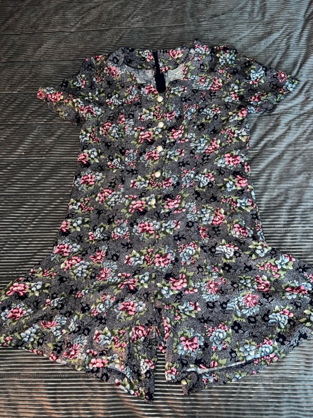 VTG Floral Short Sleeve Romper with Pink & Blue Blooms pearl button size 10